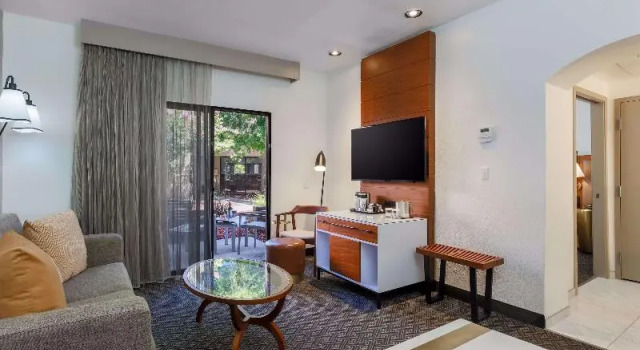Номер Standard с балконом DoubleTree Suites by Hilton Hotel Sacramento - Rancho Cordova