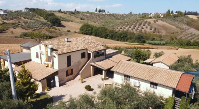 Agriturismo La Rustica, Varaa Hotelli Hotellit Abruzzo aamiaisella, Aamiainen