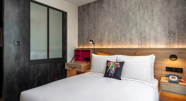 Номер Standard Moxy Bangkok Ratchaprasong
