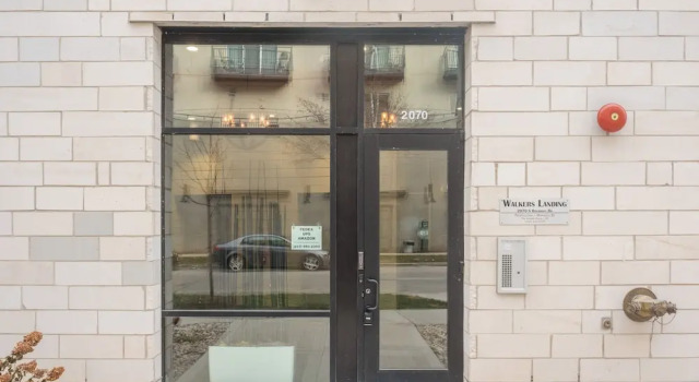 Modern 2 Bedroom on Riverfront w Parking