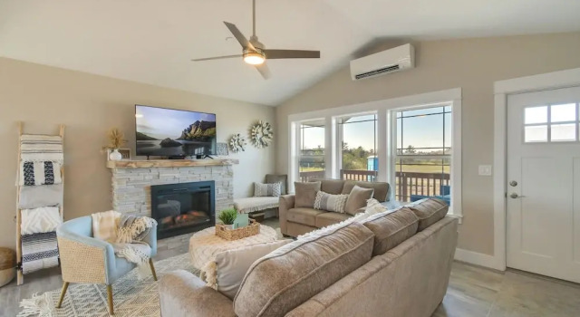 Pet-friendly Retreat w/ Fenced Yard, Walk to Beach