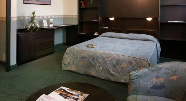 Трёхместный семейный номер Standard Pacific Hotel Airport