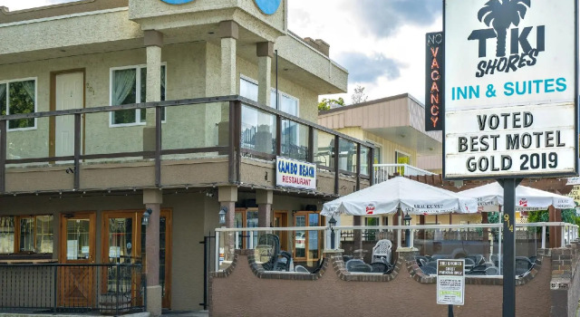 Tiki Shores Inn & Suites, Buchen Sie Gasthaus Hotels in British Columbia mit Pool, Schwimmbad