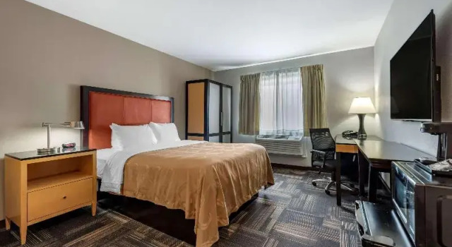 Номер Standard Spark By Hilton Evansville Downtown