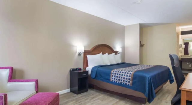 Номер Standard Rodeway Inn & Suites Monroeville-Pittsburgh
