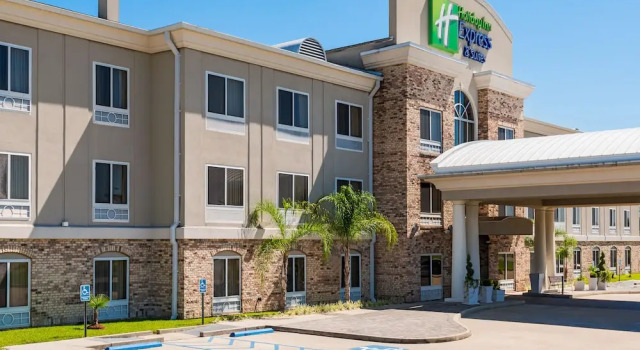 Holiday Inn Express & Suites New Iberia-Avery Island