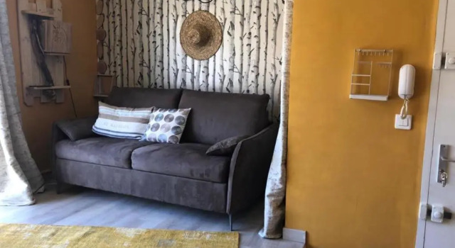 Nice Studio 20 M Near The Place D'albertas!, Забронировать Отель Экс-ан-Прованс Буш-дю-Рон, рядом с Торговый центр Провансальские аллеи