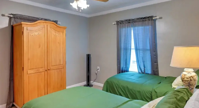 Коттедж с 2 комнатами Cozy Bryson City Cabin Rental w/ Shared Yard