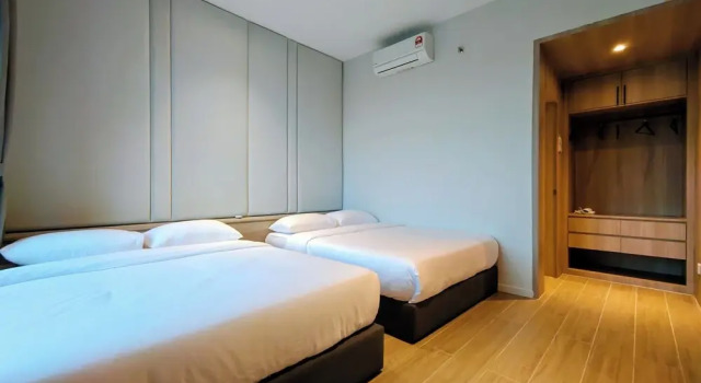 Семейный номер Standard Дуплекс с 2 комнатами с балконом и с видом на море La,mer Butik Hotel