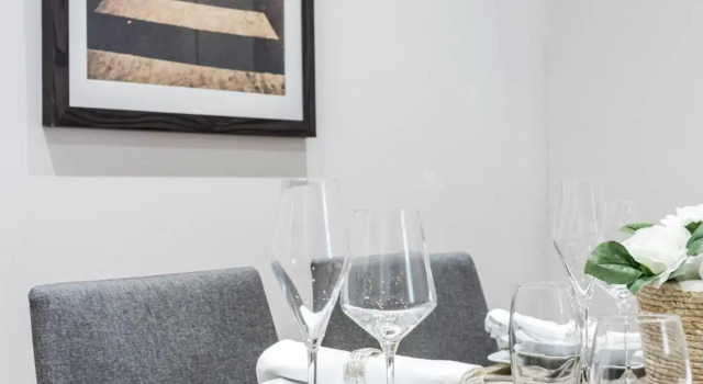 Modern Lovely 2 Bed Hyde Park with AC