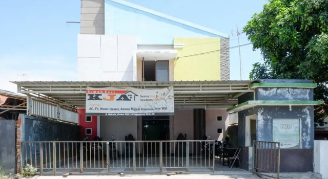 KJA by Reddoorz, Rezervovat Hotel Tegal Central Java