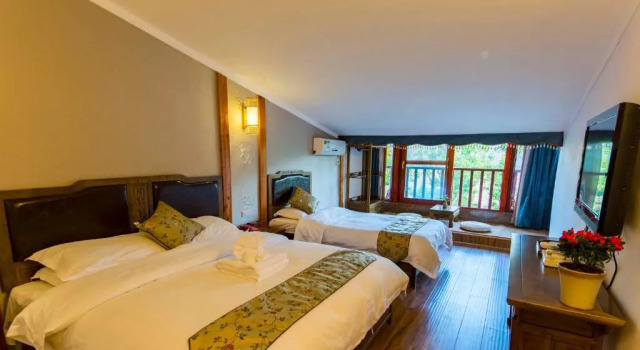 Standard Familie Zimmer mit Balkon Yangshuo River View Hotel