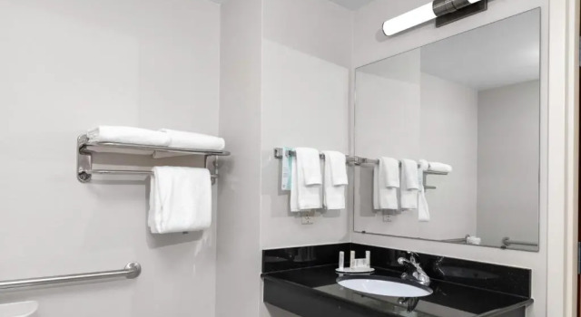 Студия Fairfield Inn & Suites by Marriott Wichita Downtown