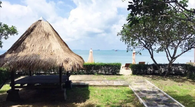 Бунгало Deluxe Mooban Talay Resort
