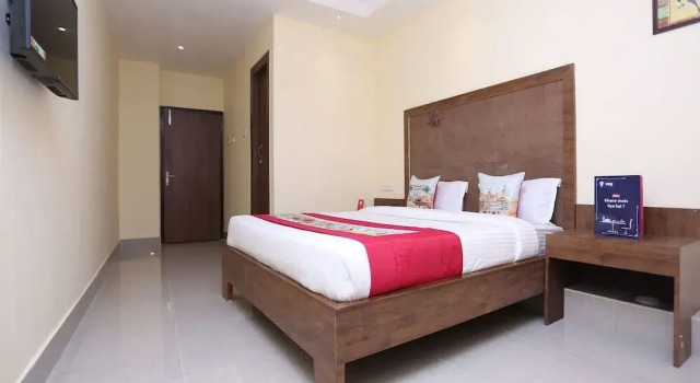 Parnil Palace, Book Hotel Cheap Hotels in Assam