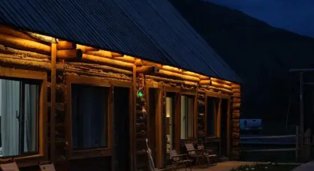 Yunyu Tea House • Kuangye Slow Homestay (Xinjiang Kanas National Geopark), Boek Hotel Burqin 
