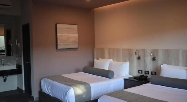 Двухместный номер Superior Hotel Frontiere Tijuana