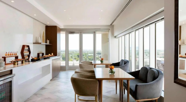 Двухместный клубный номер Standard с видом на город Sheraton Saint-Hyacinthe Hotel