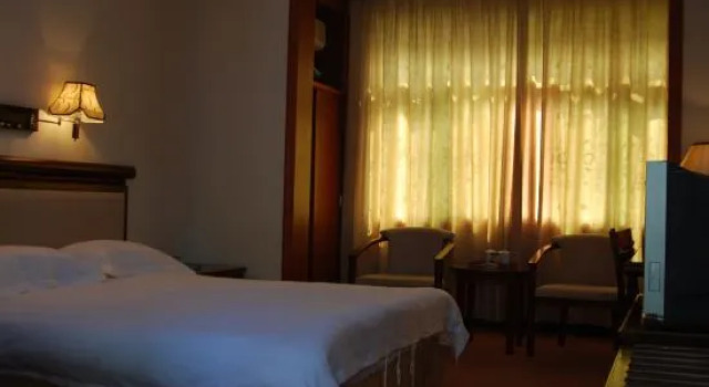 Люкс с видом на сад Jin Xiu Hotel
