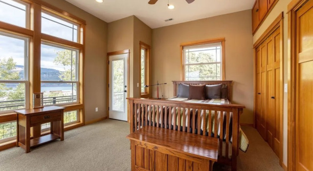 River Watch Getaway 3 Bedroom Townhouse by RedAwning, Book Vacation Home Hood River Columbia River Gorge