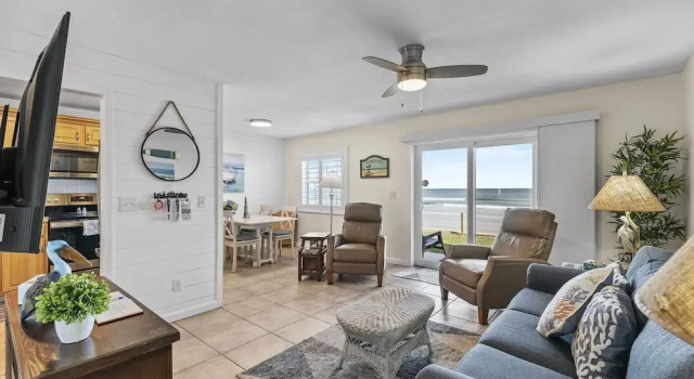 Colony Beach Club 125