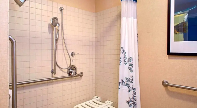 Четырёхместный люкс с 2 комнатами Residence Inn Marriott Chester