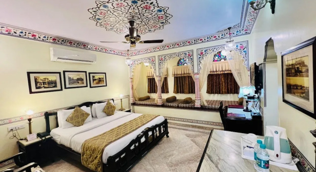Люкс Royal с балконом Umaid Bhawan - A Heritage Style Boutique Hotel