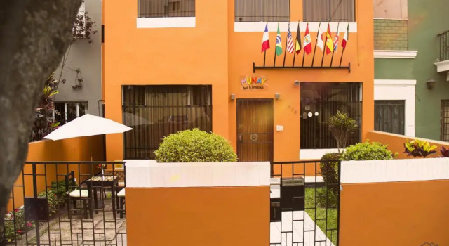 Munay Bed & Breakfast, Забронировать Отель Отели в центре Мирафлореса, в центре