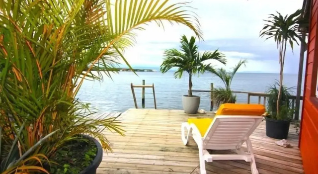 Orange House - Over the Water Rental