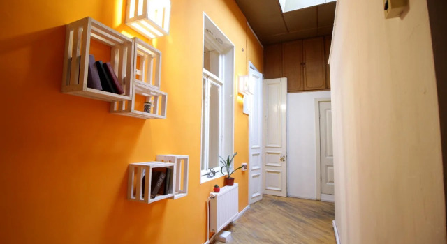 Velosipedi Capsule Hostel, Забронировать Хостел Чугурети Тбилиси, рядом с Tеатр имени Марджанишвили