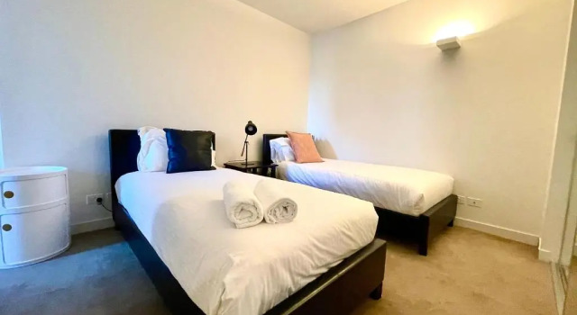Апартаменты ReadySet Apartments on Spencer
