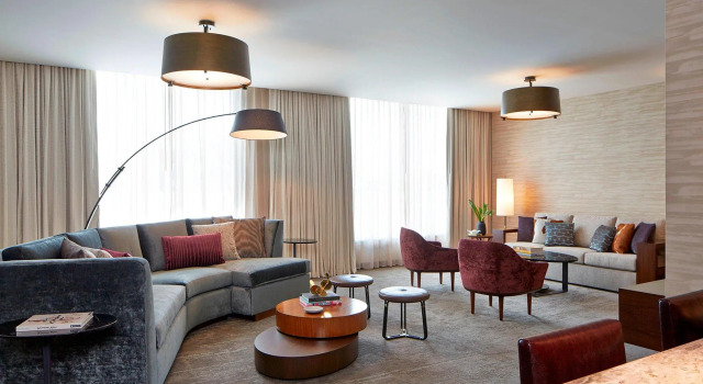 Люкс Renaissance Dallas at Plano Legacy West Hotel