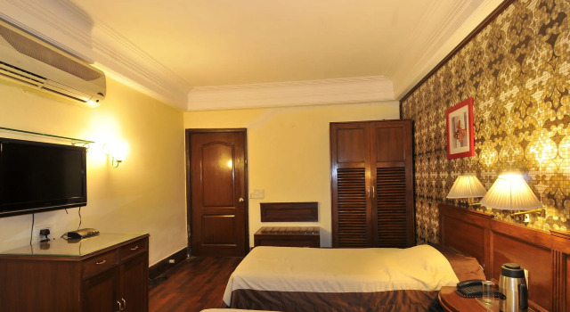 Qutub Residency