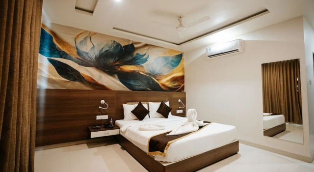 Номер Deluxe Daksh The Madhuvan Suites Dwarka