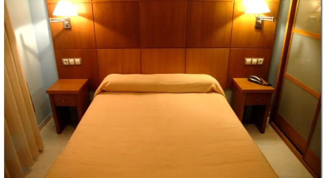 Hotel Tio Pepe, Забронировать Отель Отели в центре Пеньискола, в центре