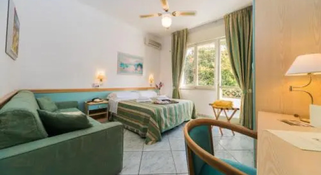 Hotel Bamby, Забронировать Отель Отели Червия с завтраком, Завтраки