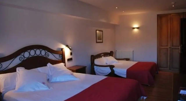 Трёхместный номер Superior с балконом Hotel Calitxo