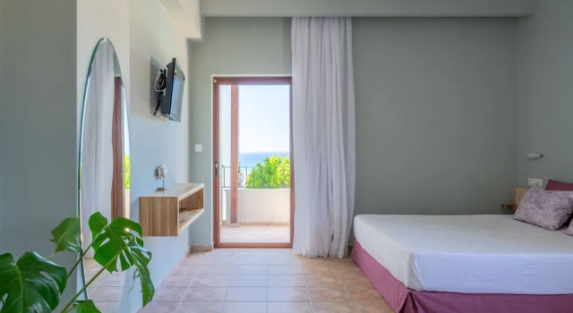 Двухместный номер Comfort с балконом и с видом на море Serenity Hideaway