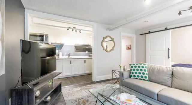 2BR Boutique Condo-prime Location DT Hamilton, Varaa Boutique-hotelli Hamilton 