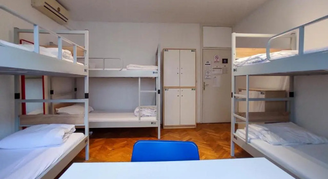 Кровать в общем номере (женский номер) Whole Wide World Hostel