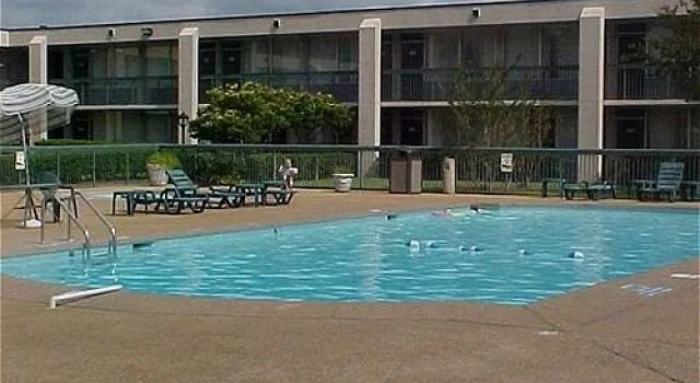 Northeast Inn and Conference Center, Reserva ahora Hotel Meridian 