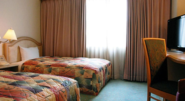Takarazuka Washington Hotel, Забронировать Отель Такарадзука Хёго