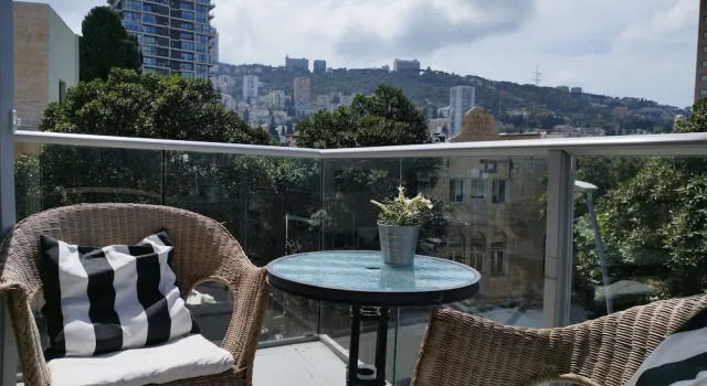Habitación doble Estándar con balcón y con vista a la calle Eden Hotel