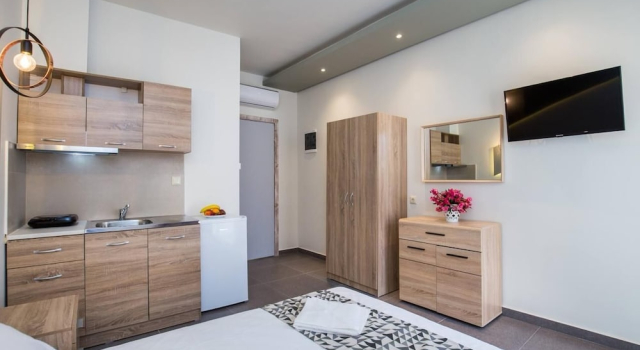 Studios&Apartments Elisabeta