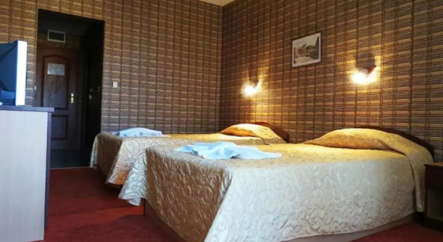 Kris Hotel