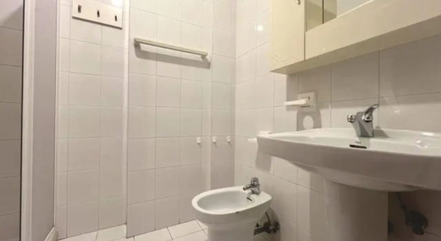 Perfect Holiday Apartment for Five Guests in Grado, Book Lejlighed Hoteller i Friuli Venezia Giulia med parkering, Parkering