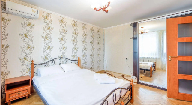 Dayflat Apartments on the Left Bank, Buchen Sie Ferienwohnung Dniprovskyj Kiew