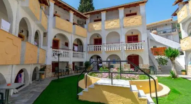 magicstay - aparthotel 4 stars moraitika, Забронировать Отель Мораитика 
