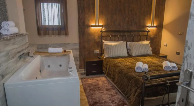 ΒΙΛΛΑ ΤΟ ΠΕΤΡΙΝΟ stone bild villa full equipment
