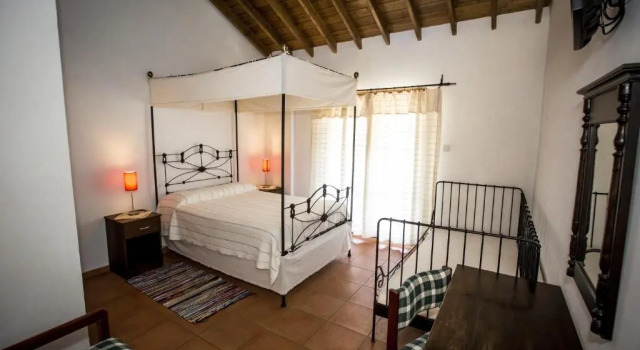Семейный номер Standard Ambelikos Traditional Agrohotel